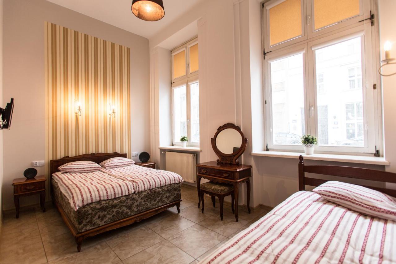 Puffa Hostel Lux Warszawa Eksteriør billede